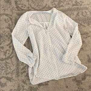 Medium Old navy tunic length polka dot shirt.